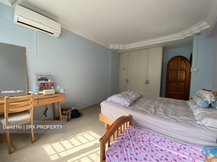 Blk 156 Yung Loh Road (Jurong West), HDB 5 Rooms #216509761